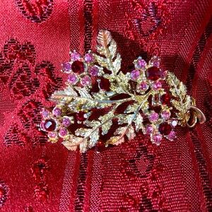 Vintage Coro Swarovski Pink and Red Crystal Signed Victorian Floral Brooch.